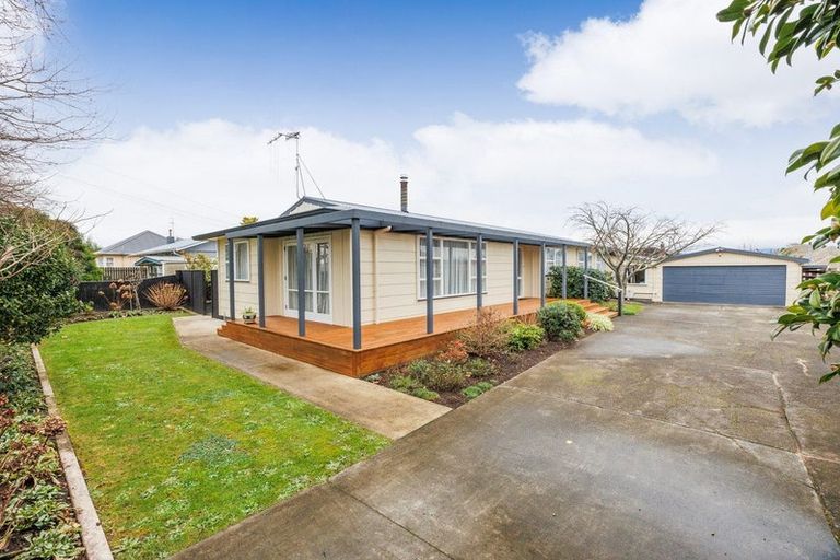 Photo of property in 644 Featherston Street, Roslyn, Palmerston North, 4414