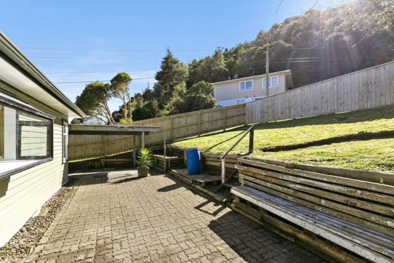 Photo of property in 71 Petrie Street, Wainuiomata, Lower Hutt, 5014