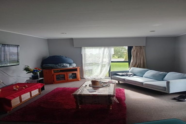 Photo of property in 17 Meadowcourt Drive, Manukau, Auckland, 2025