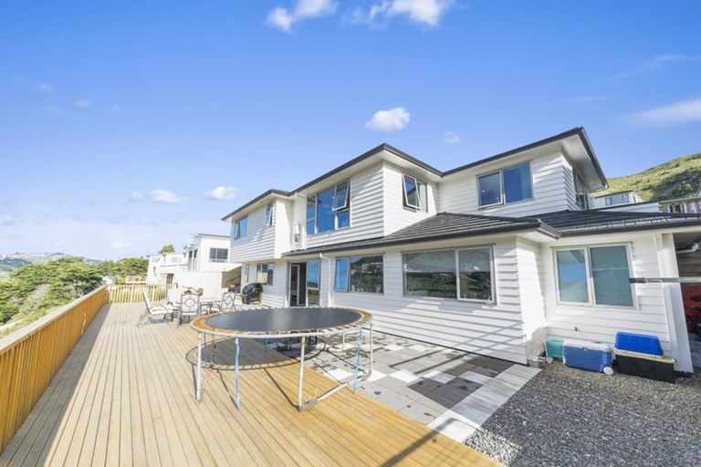 Photo of property in 18 Rochdale Drive, Churton Park, Wellington, 6037