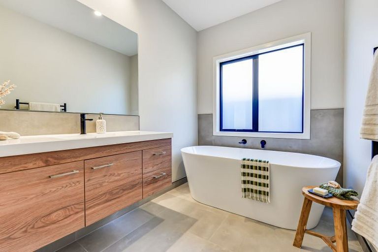 Photo of property in 10 Halley Drive, Chartwell, 3210