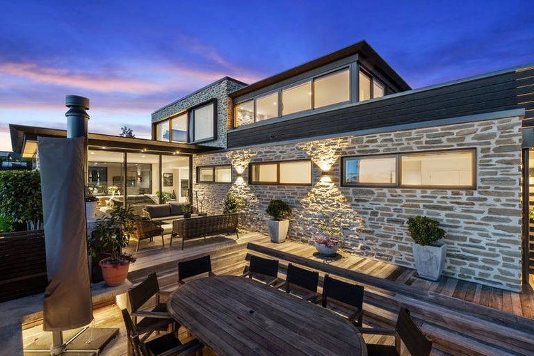 Photo of property in 34 Minaret Ridge, Wanaka, 9305
