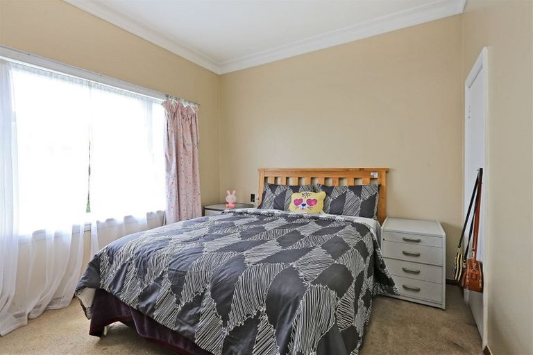 Photo of property in 1103 Heretaunga Street East, Parkvale, Hastings, 4122