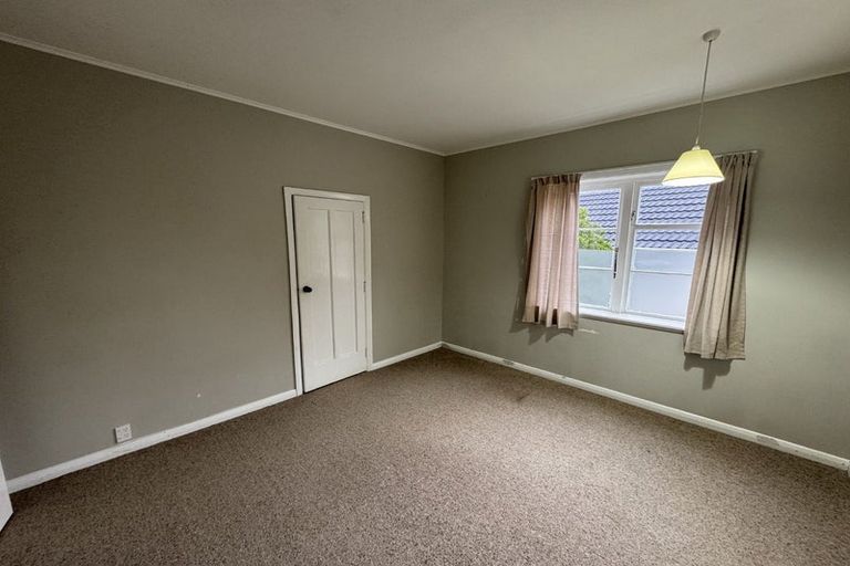 Photo of property in 40 Sunshine Avenue, Karori, Wellington, 6012