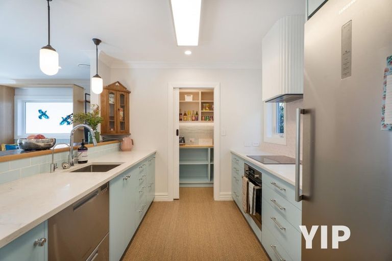 Photo of property in 4 Glenside Road, Glenside, Wellington, 6037