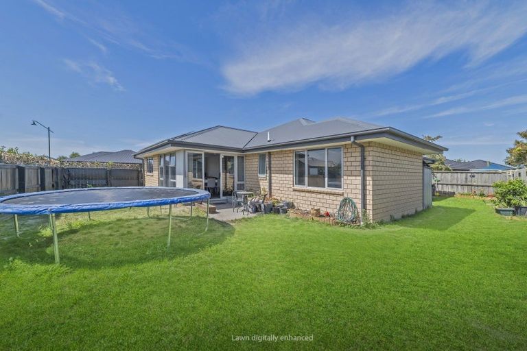 Photo of property in 18 Maitland Crescent, Rolleston, 7614
