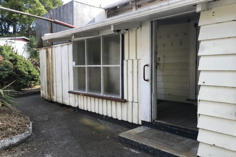 Photo of property in 215 Kitchener Road, Pukekohe, 2120