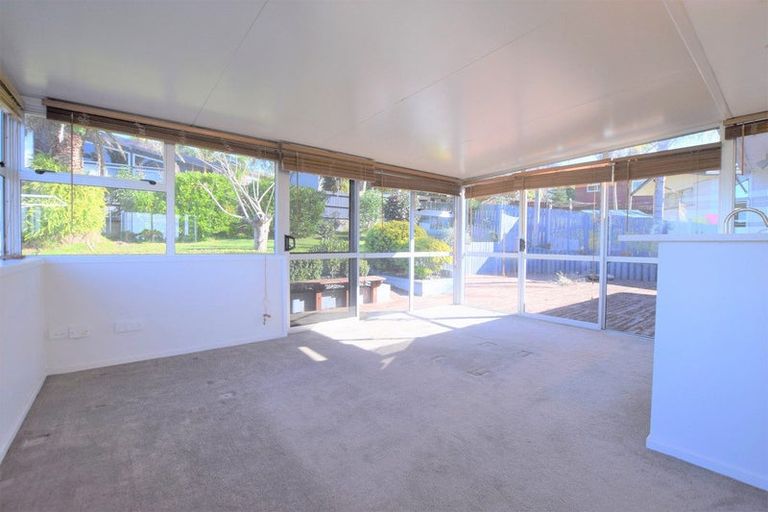 Photo of property in 23 Fitzwater Place, Henderson, Auckland, 0612