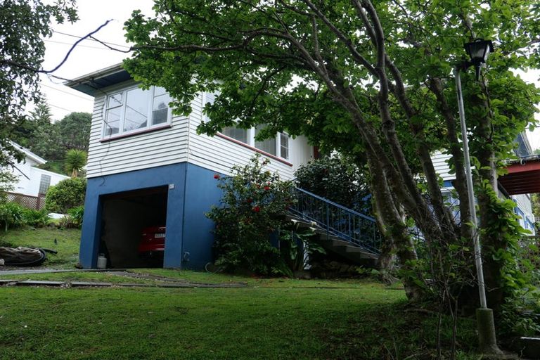 Photo of property in 82 Severn Street, Island Bay, Wellington, 6023