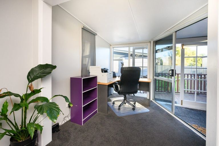 Photo of property in 44 Kaimanawa Street, Kelvin Grove, Palmerston North, 4414