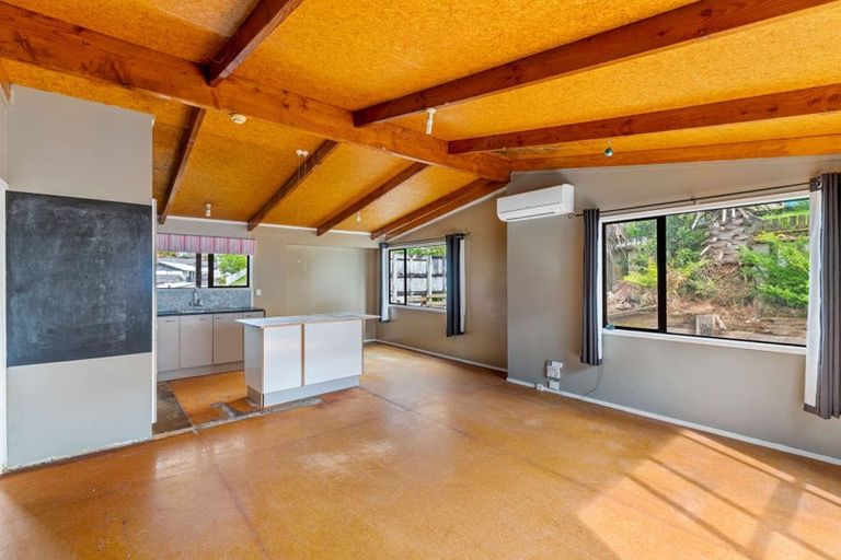 Photo of property in 23a Ogle Crescent, Te Kamo, Whangarei, 0112