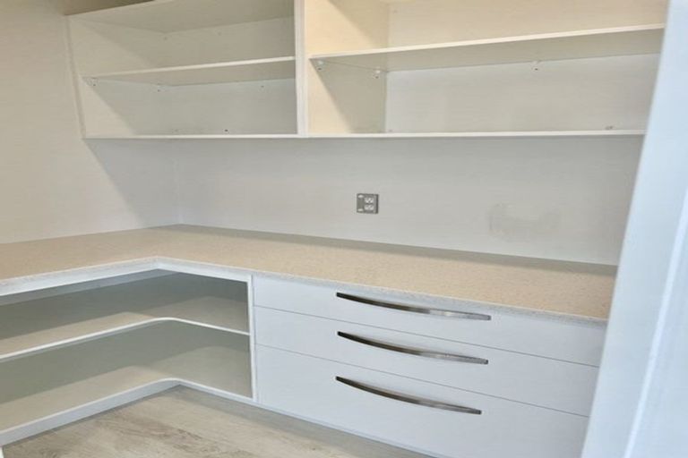 Photo of property in 20 Papa Orchard Drive, Kumeu, 0810