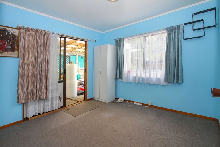 Photo of property in 22 Zingaro Place, Massey, Auckland, 0614