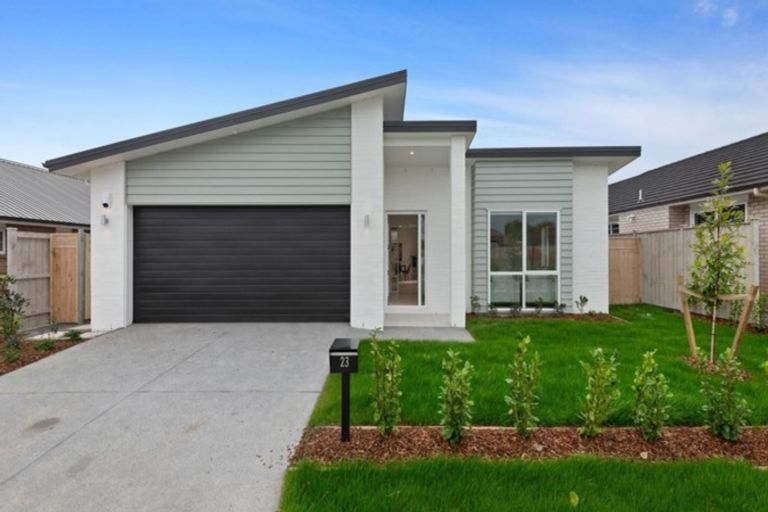 Photo of property in 23 Waituarua Drive, Takanini, 2112