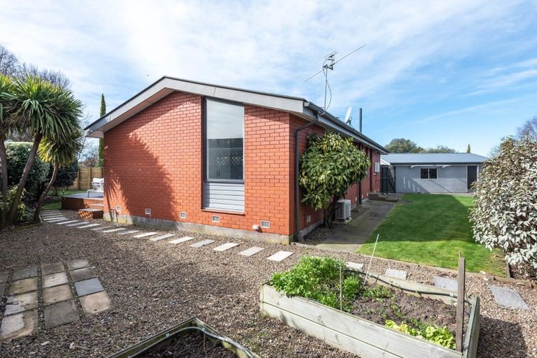 Photo of property in 20 Toorak Avenue, Avonhead, Christchurch, 8042