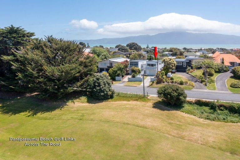 Photo of property in 83b Golf Road, Paraparaumu Beach, Paraparaumu, 5032