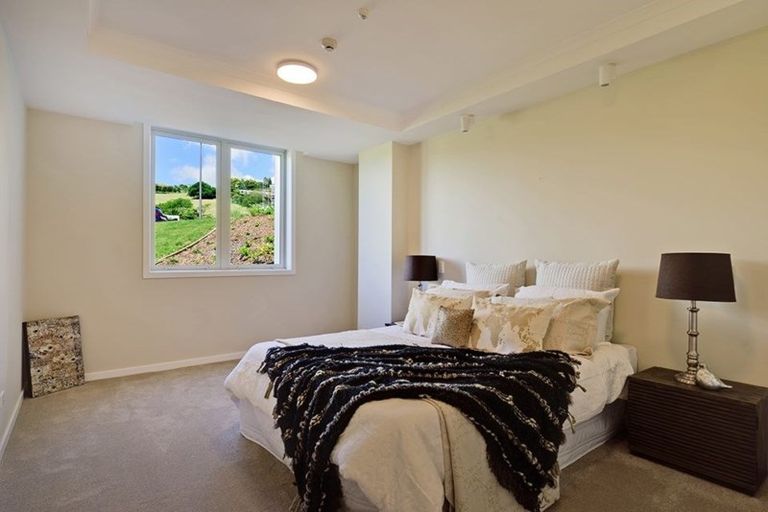 Photo of property in 83 Panorama Heights, Orewa, 0931