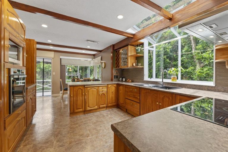 Photo of property in 15b Kakariki Grove, Waikanae, 5036