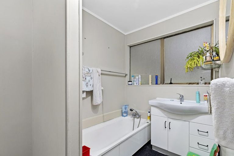Photo of property in 64 Cypress Drive, Maungaraki, Lower Hutt, 5010