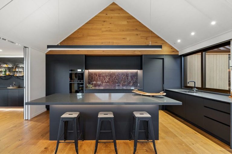 Photo of property in 8 Arran Lane, Jacks Point, Queenstown, 9371