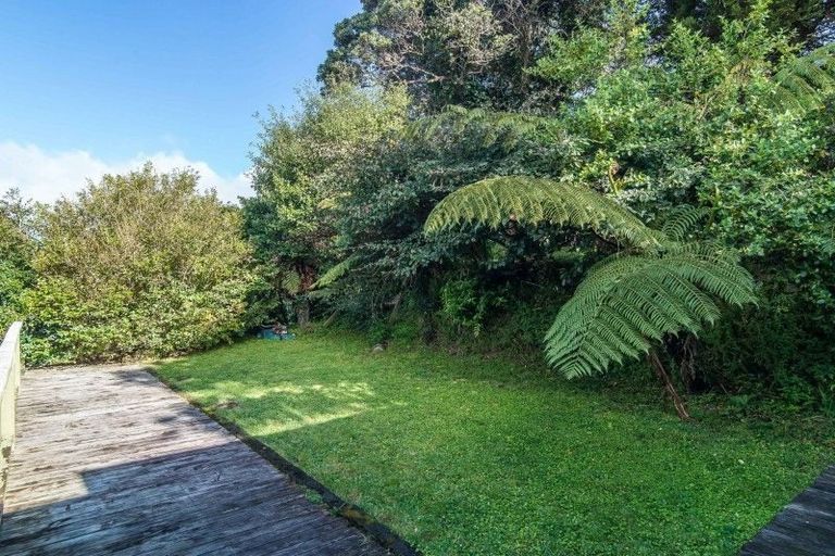 Photo of property in 107 Parkvale Road, Karori, Wellington, 6012