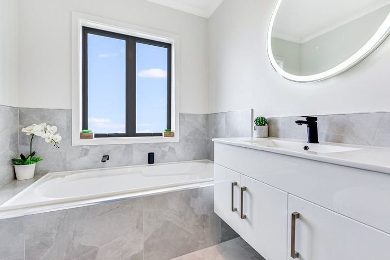 Photo of property in 8 Kaaka Street, Cambridge, 3434