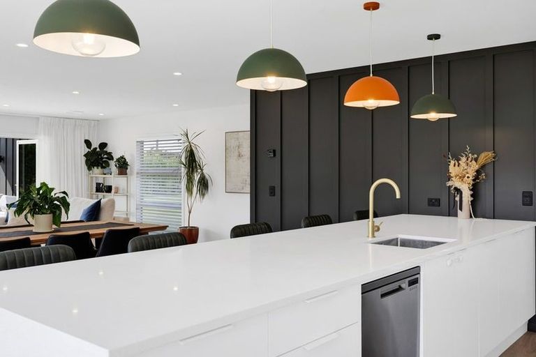 Photo of property in 423 Cardiff Road, Pembroke, Stratford, 4391