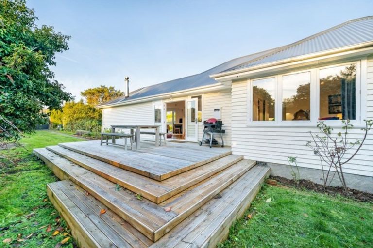Photo of property in 27 Stephen Street, Trentham, Upper Hutt, 5018