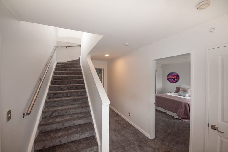 Photo of property in 6b Claverton Grove, Churton Park, Wellington, 6037