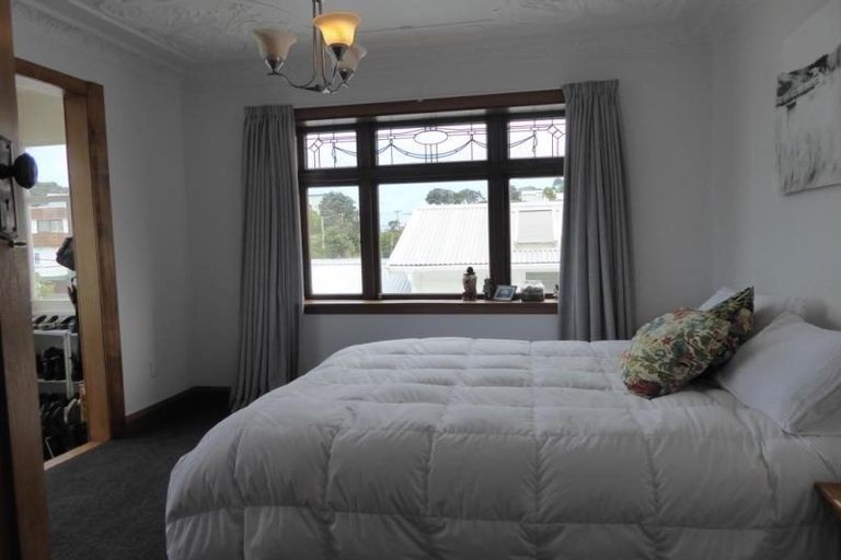 Photo of property in 46 Mills Road, Brooklyn, Wellington, 6021