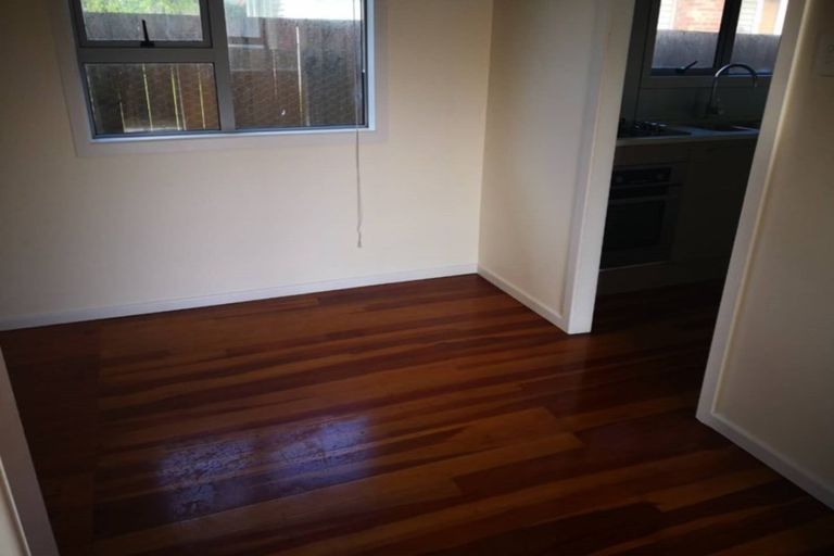 Photo of property in 16a Karamu Street, Te Atatu Peninsula, Auckland, 0610