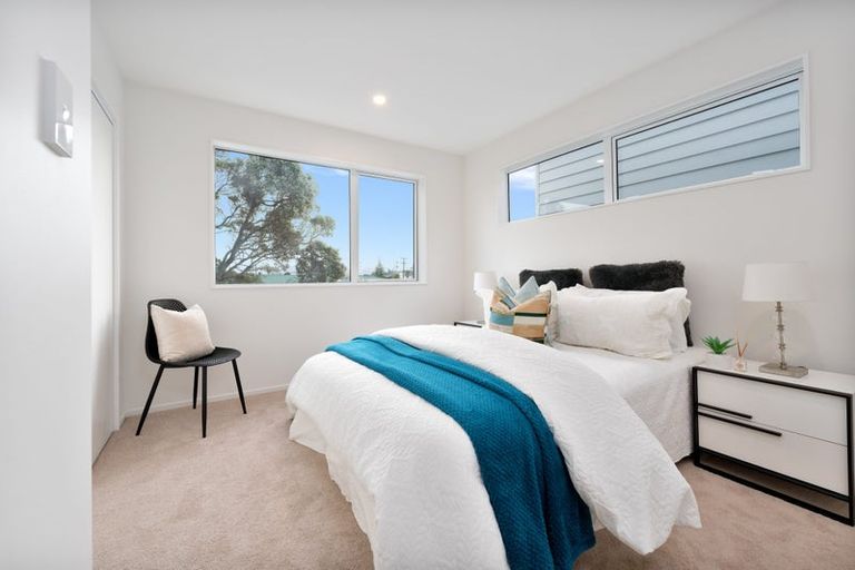 Photo of property in 80e Matipo Road, Te Atatu Peninsula, Auckland, 0610