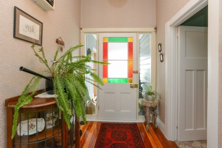 Photo of property in 43 Racecourse Road, Waipukurau, 4200