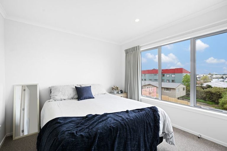 Photo of property in 10/19u Ruakiwi Road, Hamilton Lake, Hamilton, 3204