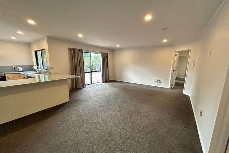Photo of property in 72 Konini Road, Titirangi, Auckland, 0604