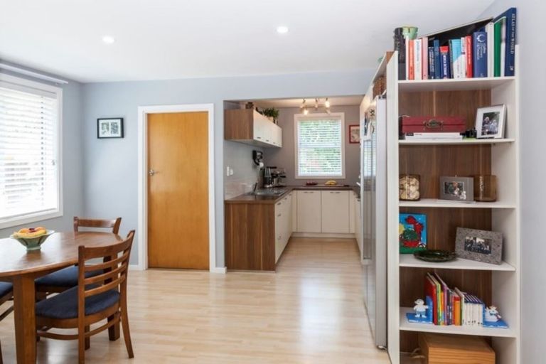 Photo of property in 50a Palatine Terrace, Saint Martins, Christchurch, 8022