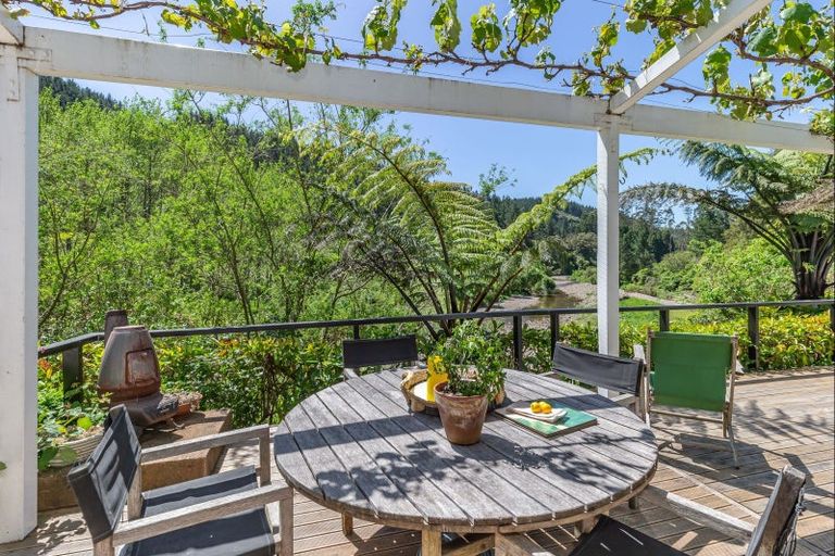 Photo of property in 803 Gladstone Road, Levin, 5571