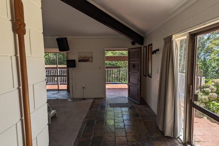 Photo of property in 118b Konini Road, Titirangi, Auckland, 0604