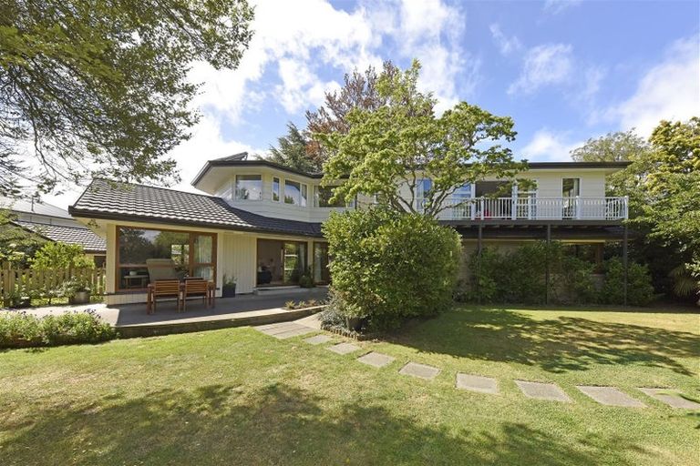 Photo of property in 2 Hadlow Place, Burnside, Christchurch, 8041