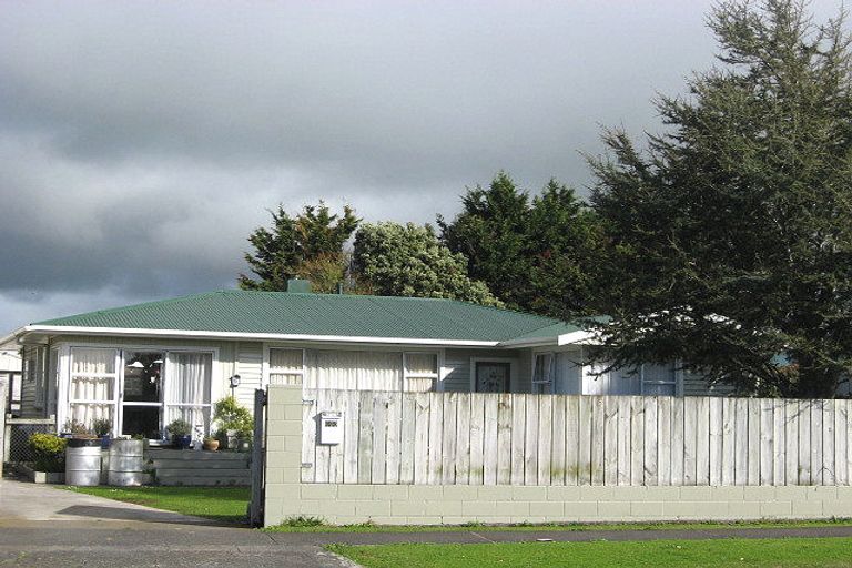 Photo of property in 223 Omata Road, Spotswood, New Plymouth, 4310