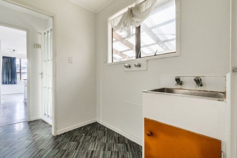 Photo of property in 86 Sunvue Road, Glen Eden, Auckland, 0602