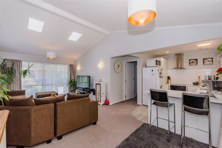 Photo of property in 32a Mahana Road, Paraparaumu Beach, Paraparaumu, 5032