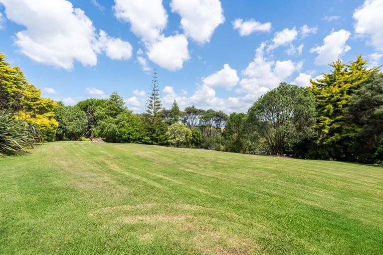 Photo of property in 236 Kiwitahi Road, Helensville, 0875
