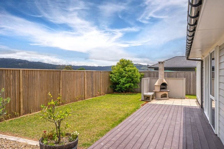 Photo of property in 5 Lady Jocelyn Place, Whitianga, 3510