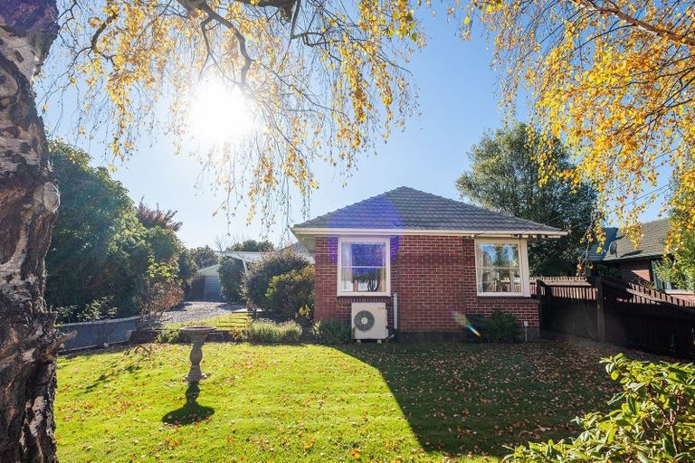 Photo of property in 22 Gainford Street, Avonhead, Christchurch, 8042