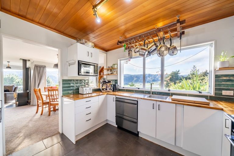 Photo of property in 1154e State Highway 2, Te Marua, Upper Hutt, 5018