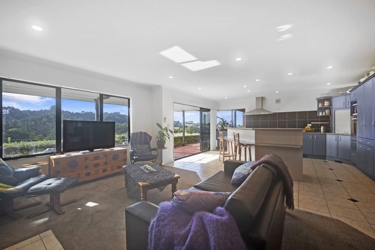 Photo of property in 384 Pine Valley Road, Dairy Flat, Silverdale, 0992