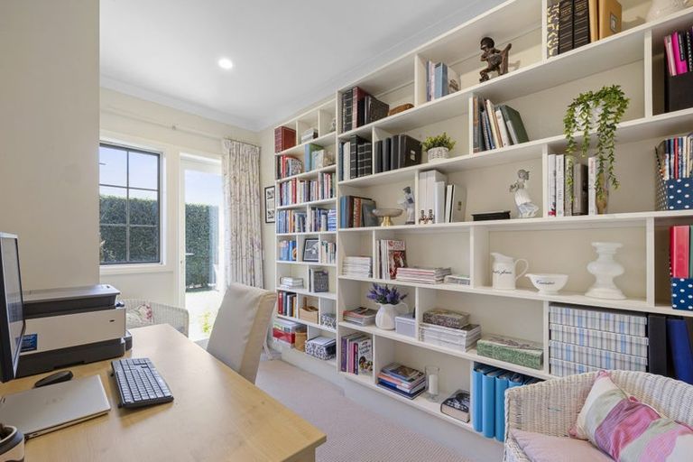 Photo of property in 8b Sampson Avenue, Waiwhakaiho, New Plymouth, 4312