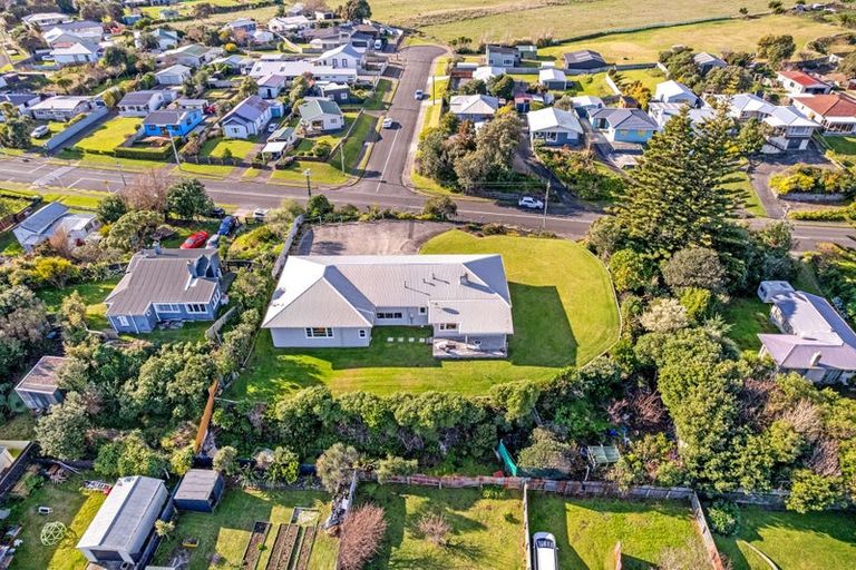 Photo of property in 153 Cornfoot Street, Castlecliff, Whanganui, 4501