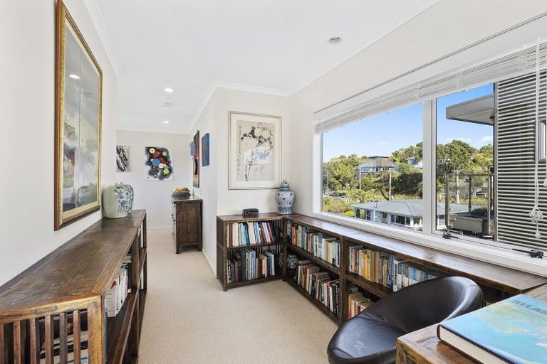 Photo of property in 67d Mills Road, Brooklyn, Wellington, 6021